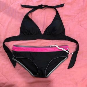 Black sporty bikini top and bottom size large
